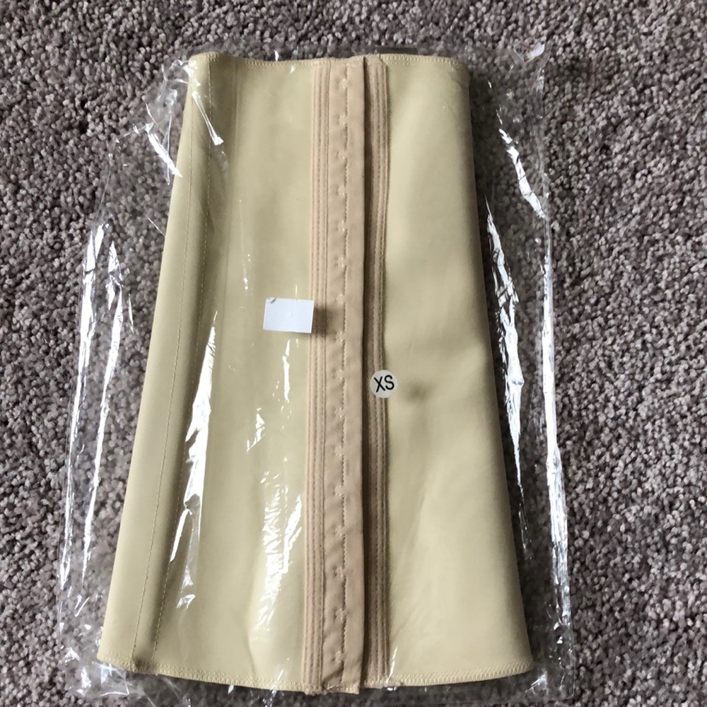 Nude waist trainer NWT- XS